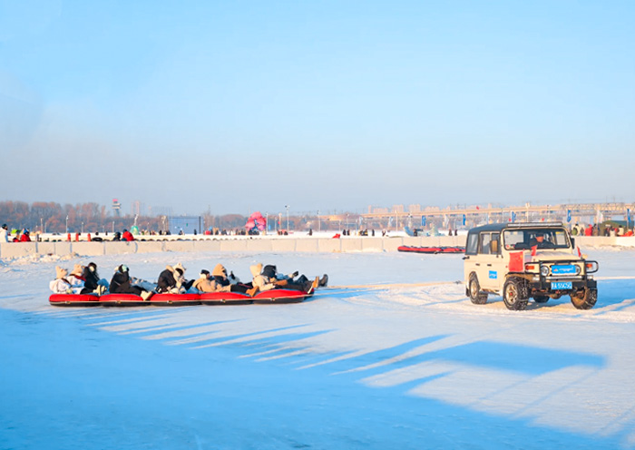 stalin-park-on-songhua-river2