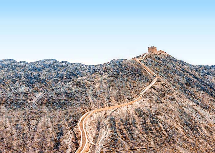 overhanging-great-wall1