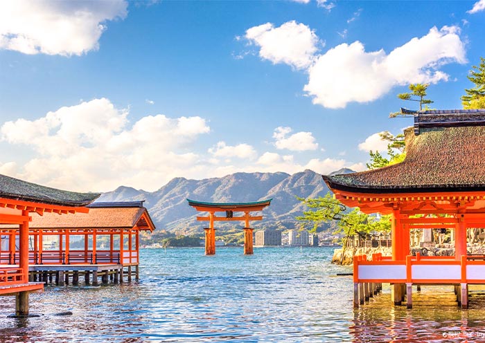 itsukushima-shrine1