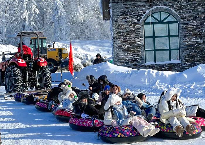 ten-mile-ice-and-snow-galler2